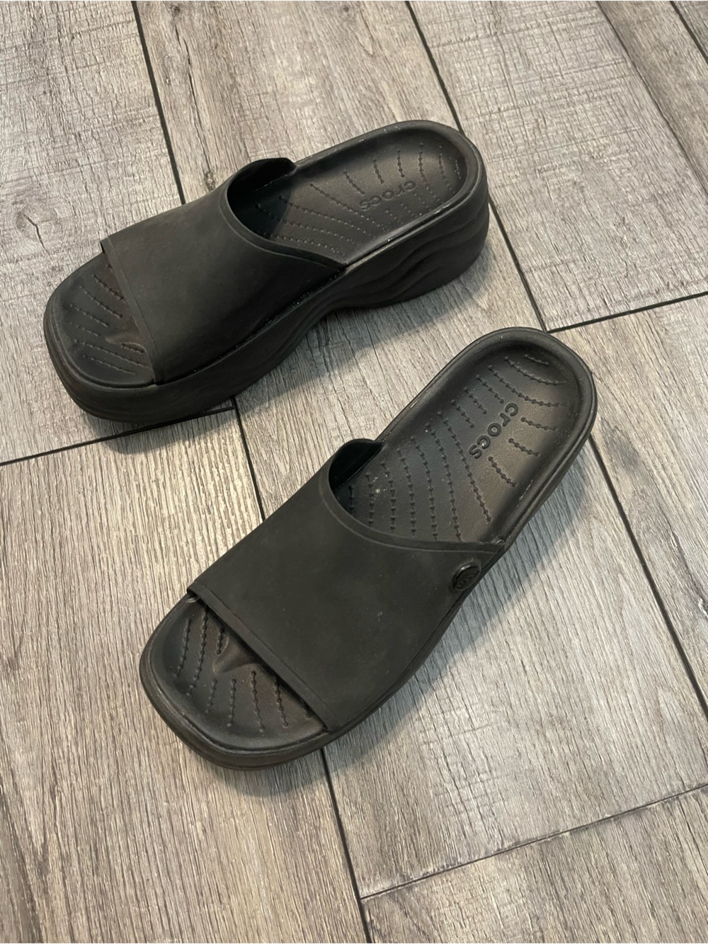Crocs Women’s Black Slide platform Sandals size 5